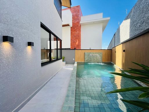 vista lateral piscina