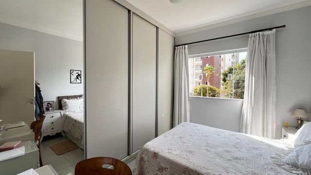 Suíte com armário planejado