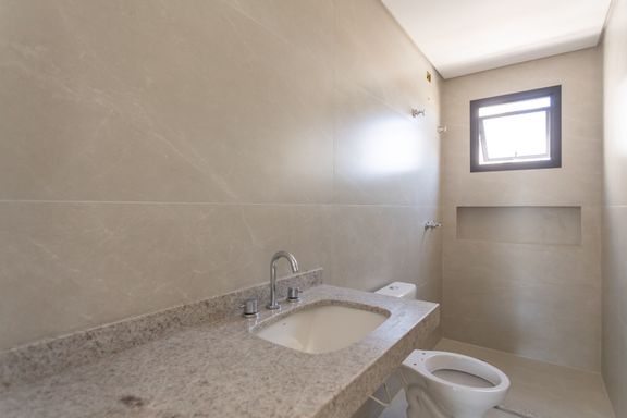 Banheiro segundo andar