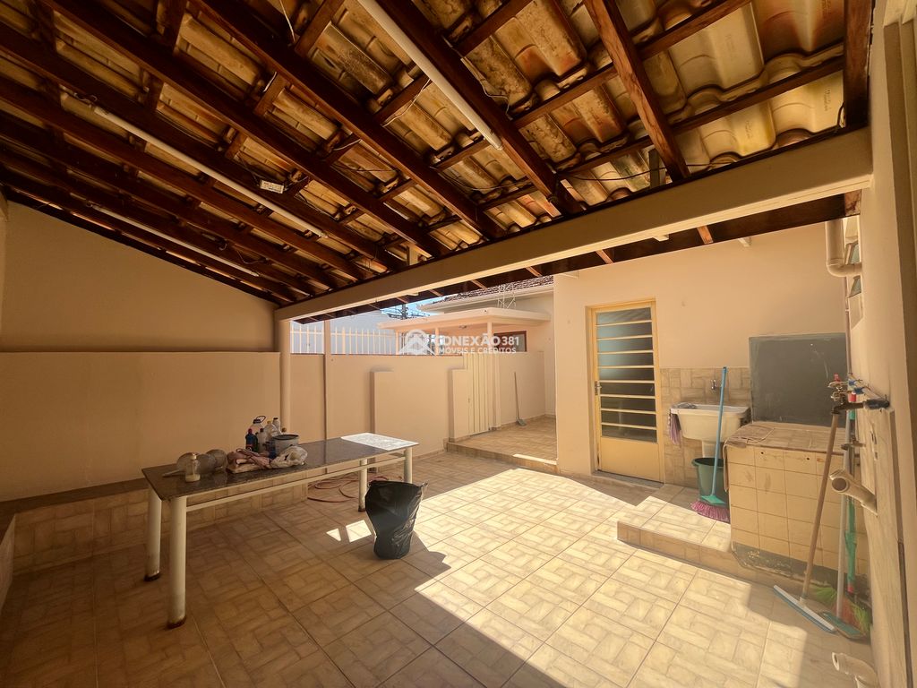Casa para Alugar no Centro de Cambuí/MG – A apenas Uma Quadra da Praça Matriz — foto 10