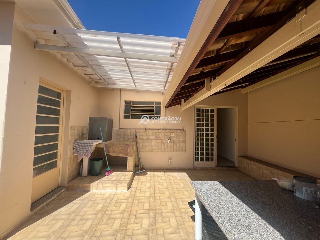 Casa para Alugar no Centro de Cambuí/MG – A apenas Uma Quadra da Praça Matriz — foto 11