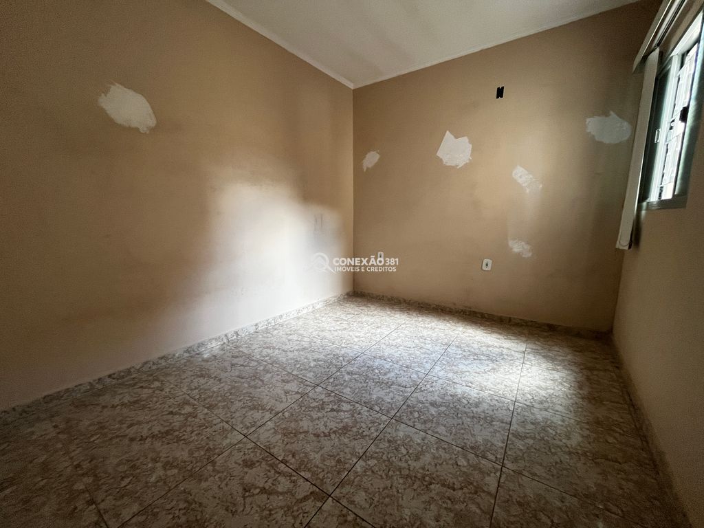 Duas Casas Geminadas à Venda – Frente para a Rua — foto 8