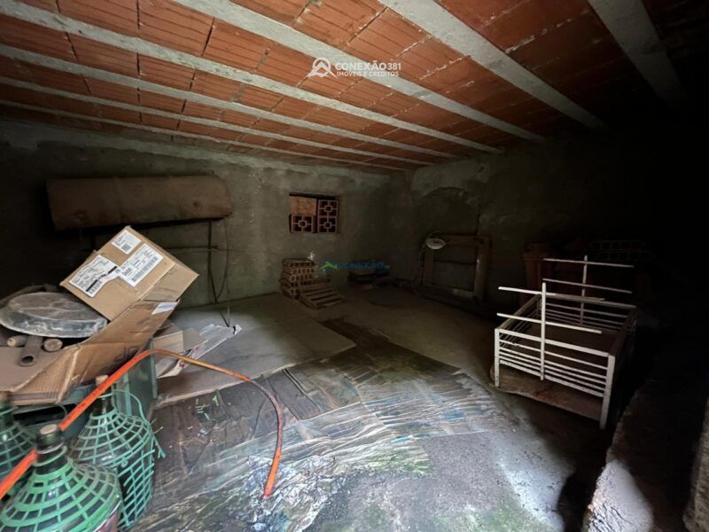 Sobrado com Ponto Comercial à Venda em Cambuí, MG — foto 10