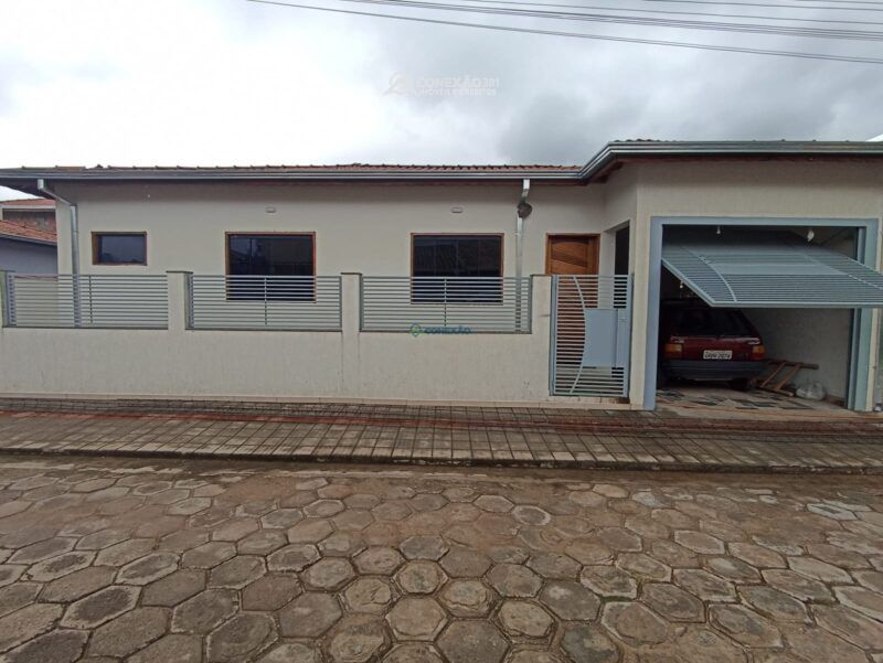 Casa a venda no Córrego do Bom Jesus, MG — foto 1