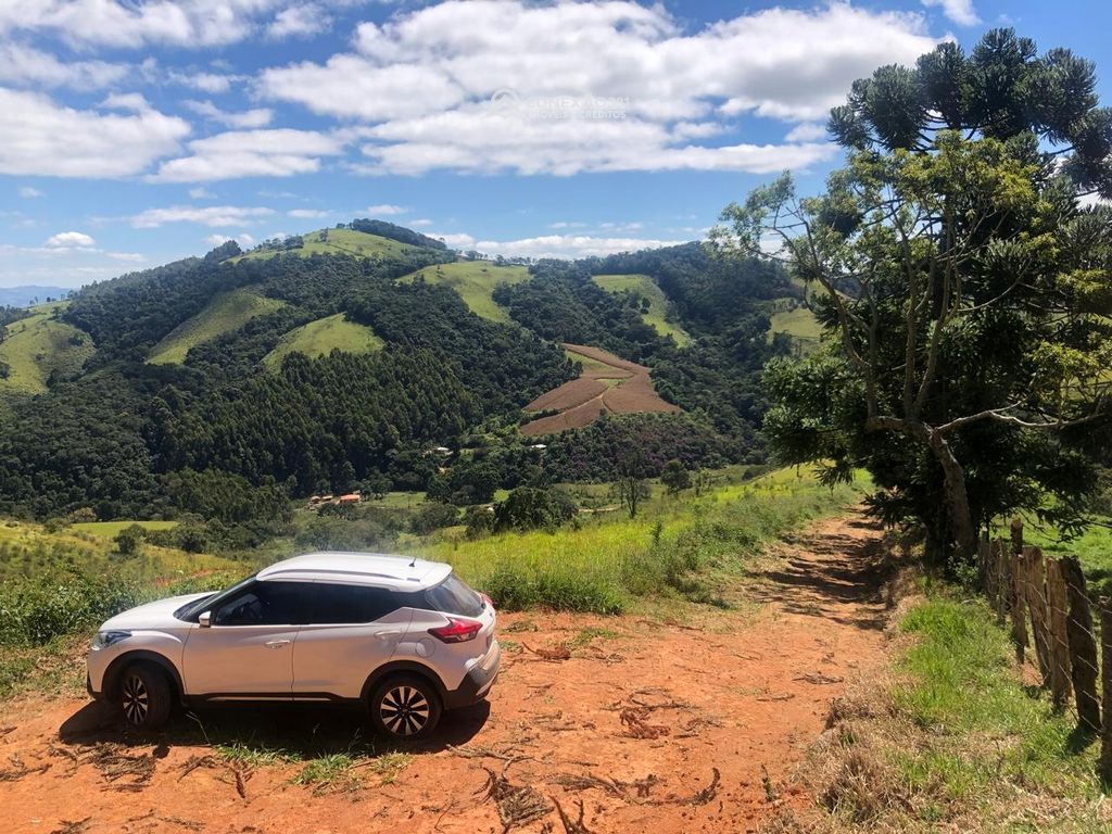Terreno Rural com chalés em construção à venda em Camanducaia, MG — foto 4