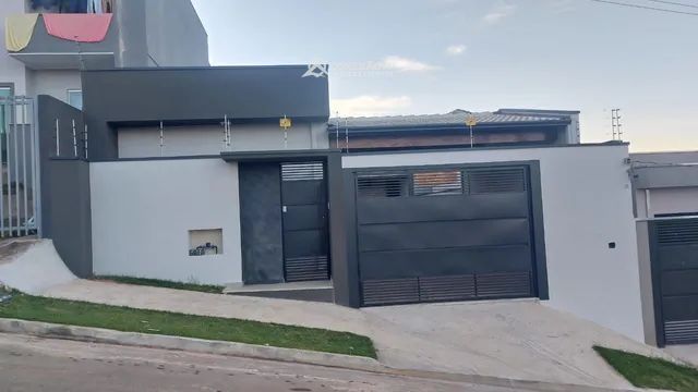 Casa à venda em Pouso Alegre, MG
