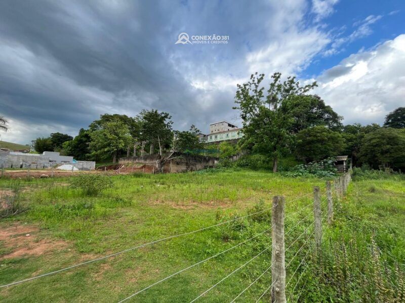 Lote urbano à venda no centro do Córrego do Bom Jesus, MG — foto 9