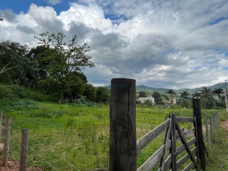 Lote urbano à venda no centro do Córrego do Bom Jesus, MG — foto 12