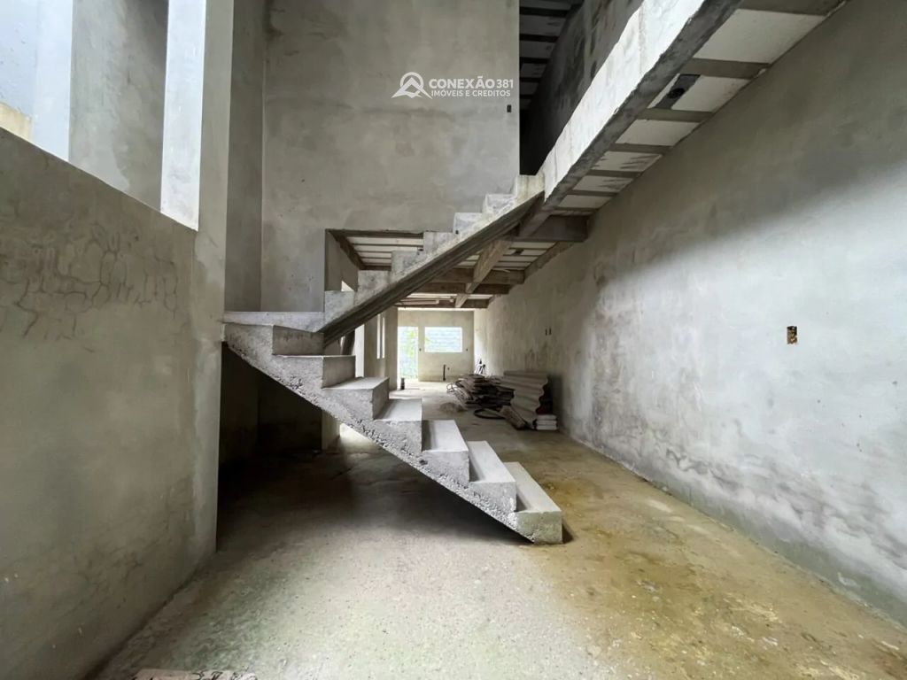 Casa em fase de acabamento em Córrego do Bom Jesus, MG — foto 2
