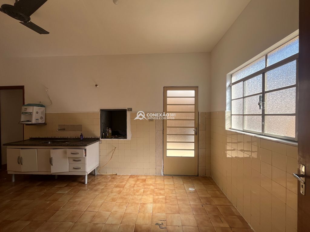 Casa para Alugar no Centro de Cambuí/MG – A apenas Uma Quadra da Praça Matriz — foto 4