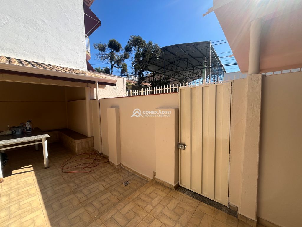 Casa para Alugar no Centro de Cambuí/MG – A apenas Uma Quadra da Praça Matriz — foto 13