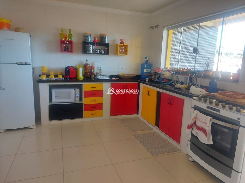 Casa Alto Padrão para Locação em Cambuí-MG — foto 15