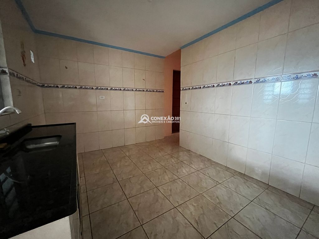Duas Casas Geminadas à Venda – Frente para a Rua — foto 22
