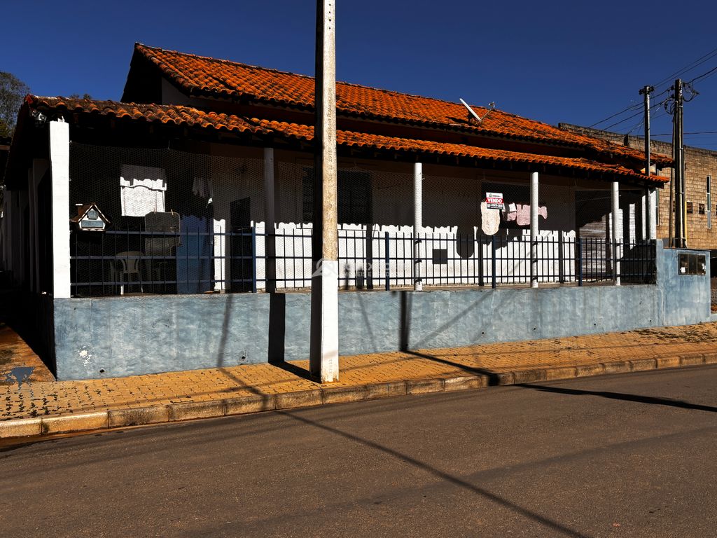Casa com barracão à venda no Córrego do Bom Jesus, MG — foto 5