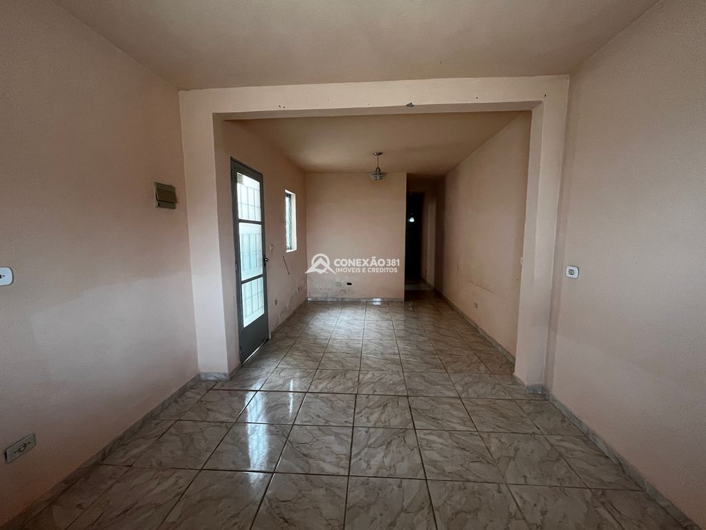 Duas Casas Geminadas à Venda – Frente para a Rua — foto 18