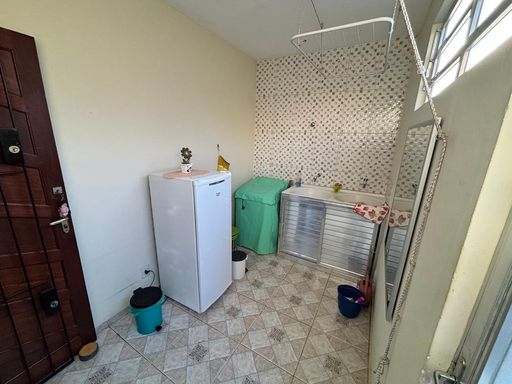 Área de Serviço Fechada