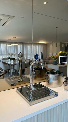 Apartamento à Venda com 4 quartos, 5 banheiros, 6 vagas e 297m² — foto 1