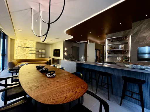 Apartamento à Venda com 4 quartos, 5 banheiros, 6 vagas e 180m² — foto 1