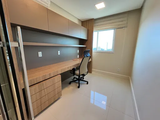 Apartamento para aluguel anual no Centro de Balneário Camboriú
