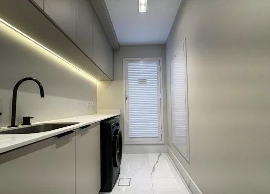 Apartamento à Venda com 4 quartos, 6 banheiros, 4 vagas e 184m² — foto 1