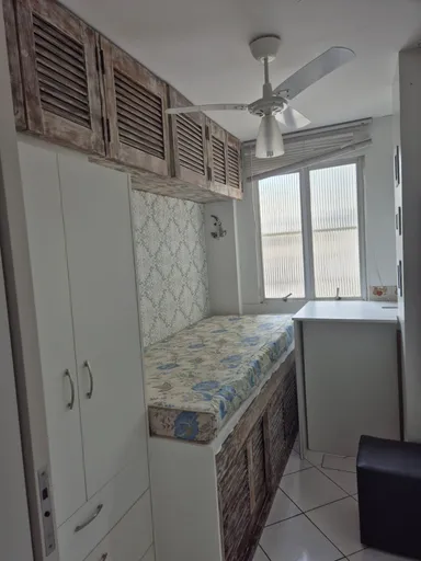 Apartamento para Alugar com 2 quartos, 1 banheiro e 1 vaga — foto 1