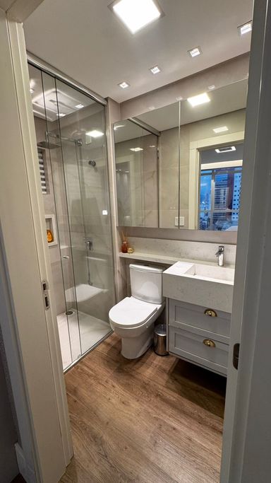 Apartamento para aluguel anual no Meia Praia de Itapema