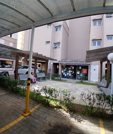 Garagem espaço mercadinho