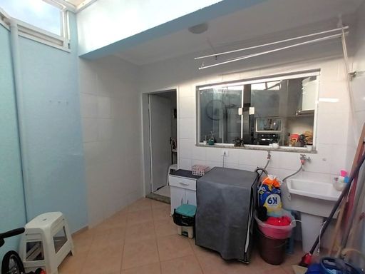 32- ÁREA DE SERVIÇO