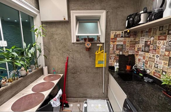 25- ÁREA DE SERVIÇO