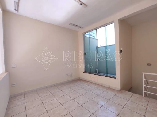 Sala 1º andar, com jardim de inverno.