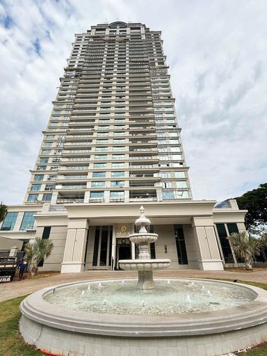 Apartamento à Venda com 4 quartos, 302m² AVENIDA PRESIDENTE JUSCELINO KUBITSCHEK DE OLIVEIRA, 369 - Zona 02, Maringá-PR