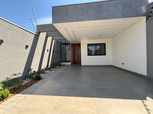 Casa à Venda com 3 quartos, 124m² Parque das Grevíleas, Maringá-PR