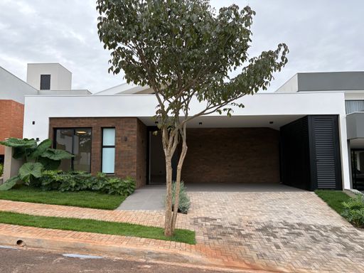 Casa à Venda com 3 quartos, 290m² Condomínio Hayashi, Maringá-PR