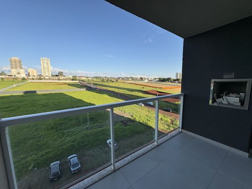 Apartamento à Venda com 2 quartos, 55m² Jardim Lagoa Dourada, Maringá-PR