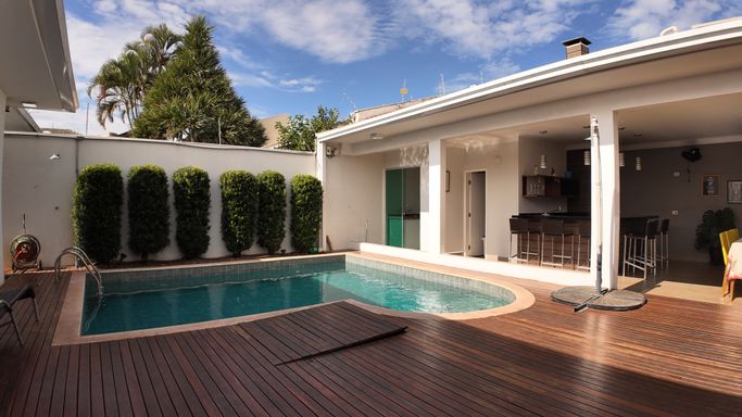 Casa à Venda com 3 quartos Jardim Imperial II, Maringá-PR
