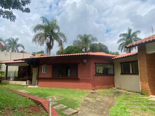 Casa de Condomínio à Venda com 4 quartos, 365m² Chácara do Peroba, Barueri-SP