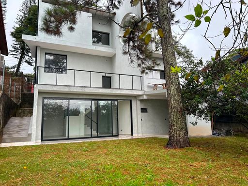 Casa de Condomínio à Venda com 3 quartos, 297m² Granja Viana - Pinus Park, Cotia-SP