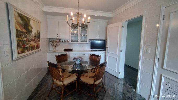 Cozinha moderna, funcional e sofisticada, pensada para quem valoriza praticidade sem abrir mão do design.