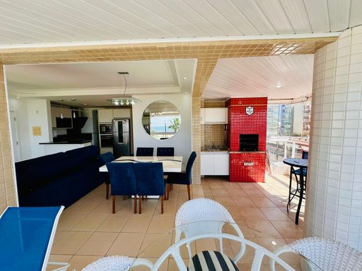 Um apartamento onde conforto e sofisticação se encontram em cada detalhe.