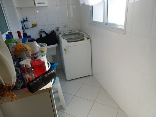 Ambientes bem iluminados e ventilados, garantindo conforto em todos os espaços.