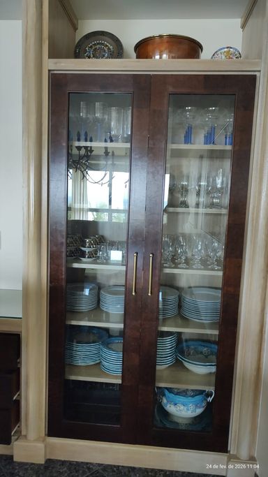 Sistema de monitoramento moderno aliado à portaria 24h, oferecendo máxima segurança.