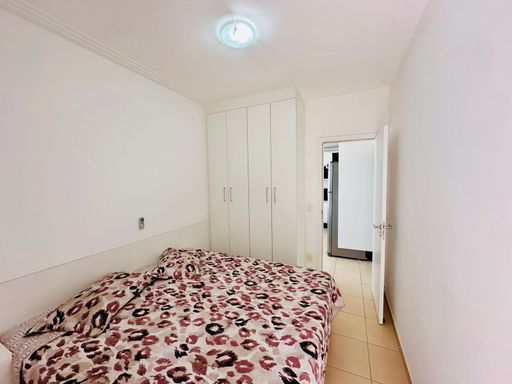 Dormitórios aconchegantes com varanda — descanso com brisa do mar.