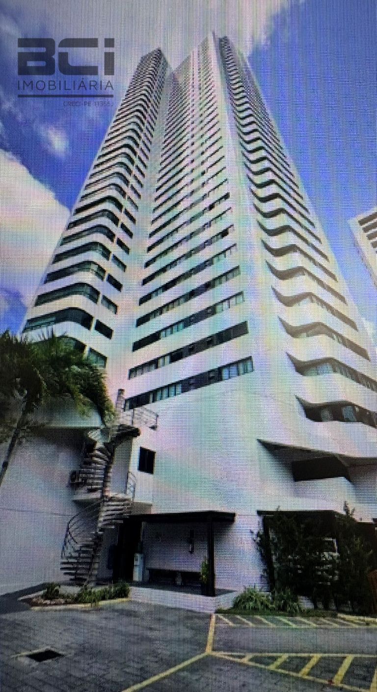 Apartamento para comprar com 240 m², 4 quartos, 2 banheiros, 3 vagas em Torre, Recife