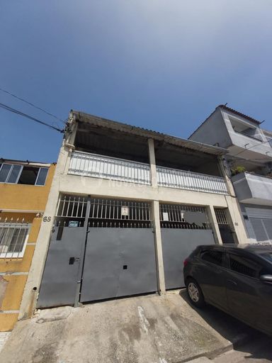 Sobrado à Venda com 3 quartos, 270m² Campanário, Diadema-SP