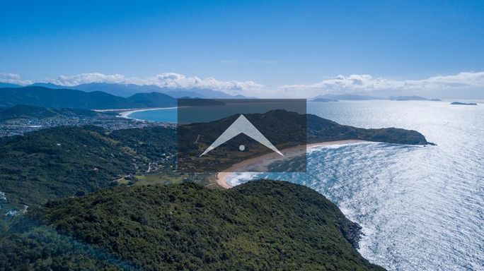 Terreno em relação a Praia do Silveira