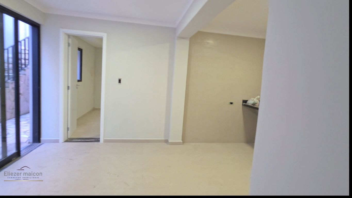 Casa, 3 quartos, 279 m² - Foto 35