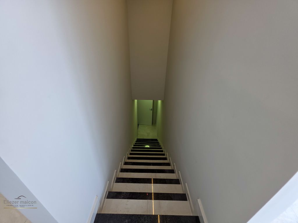 Casa, 3 quartos, 279 m² - Foto 33