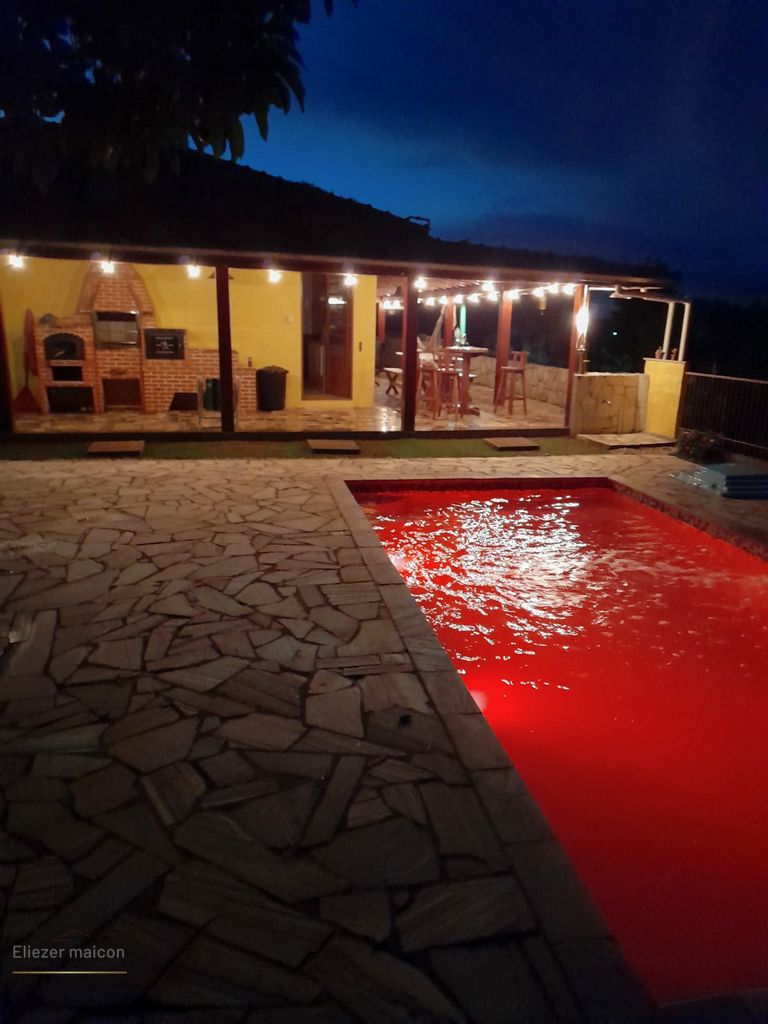 Chácara, 3 quartos, 330 m² - Foto 1