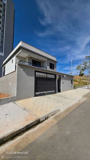 Casa, 4 quartos, 196 m² - Foto 1