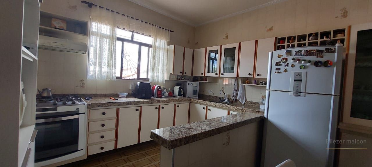 Casa, 3 quartos, 174 m² - Foto 6